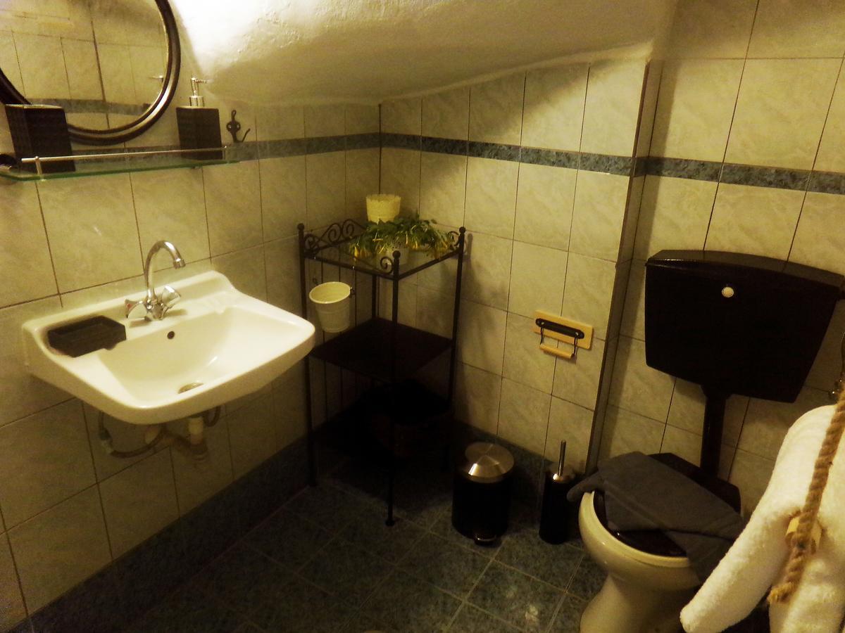 Leia Guest House Ermoupoli Esterno foto